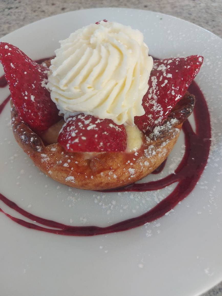 gateau crême et fraises